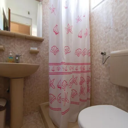Four Bedroom In Appartement *